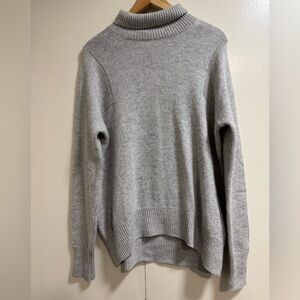 ATHLETA  Oversized Turtleneck Sweater 80% Marino Wool and 20% Cashmere.